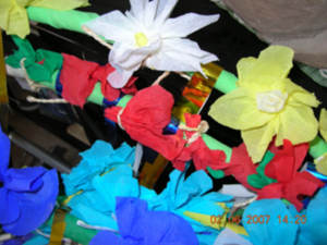 הכנת אביזרים לוואלס הפרחים 2007